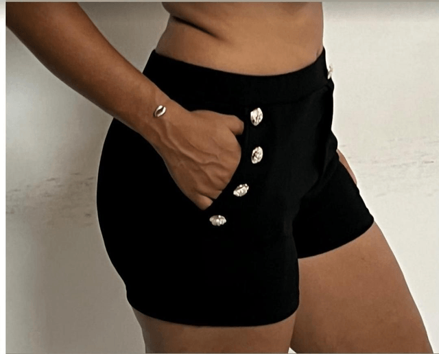 SHORT Taille 44